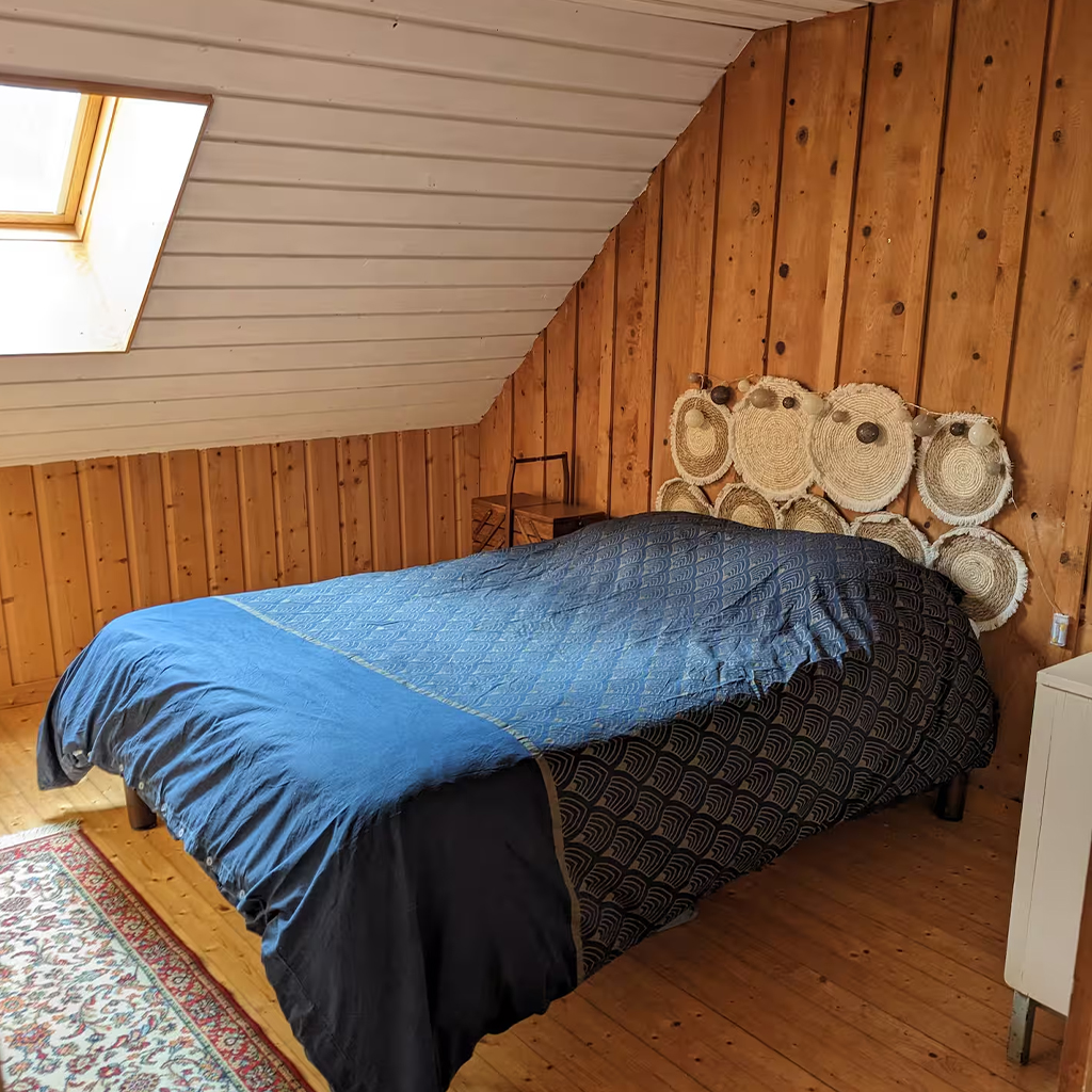 la-batie-dessous-gite-location-mouthe-doubs-jura-ferme-alpage-chambre1-2