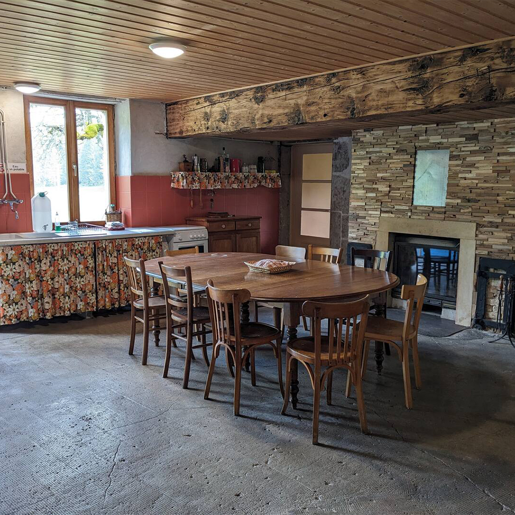 la-batie-dessous-gite-location-mouthe-doubs-jura-ferme-alpage-cuisine-1