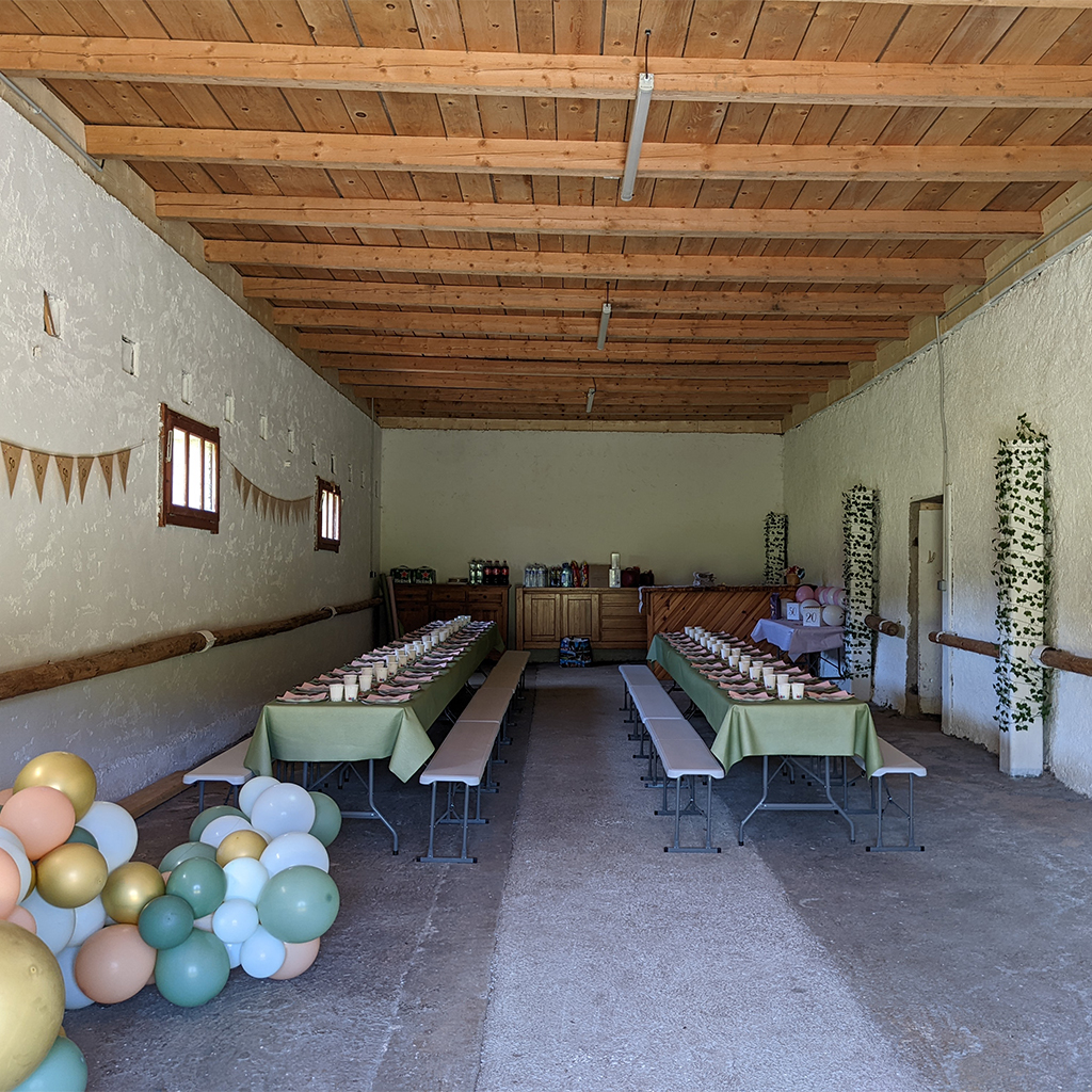 la-batie-dessous-gite-location-salle-reception-mouthe-doubs-jura-ferme-alpage-salle-2